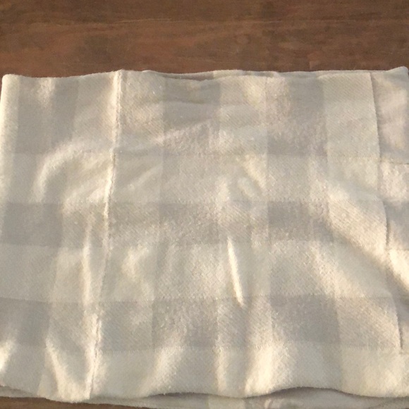 Burberry wool snood scarf - Picture 7 of 8